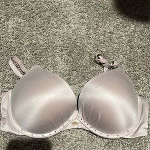 Victorias Secret Plunge Push Up bra